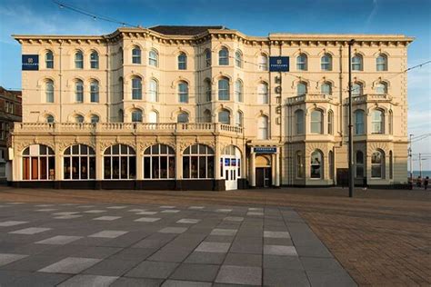 cheap holidays blackpool